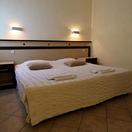 Club Pedalisa Апарт-отель 3*